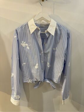 Zero Degrees Celsius - 62506 Striped Blue Tie-Front Button Shirt w/ White Collar